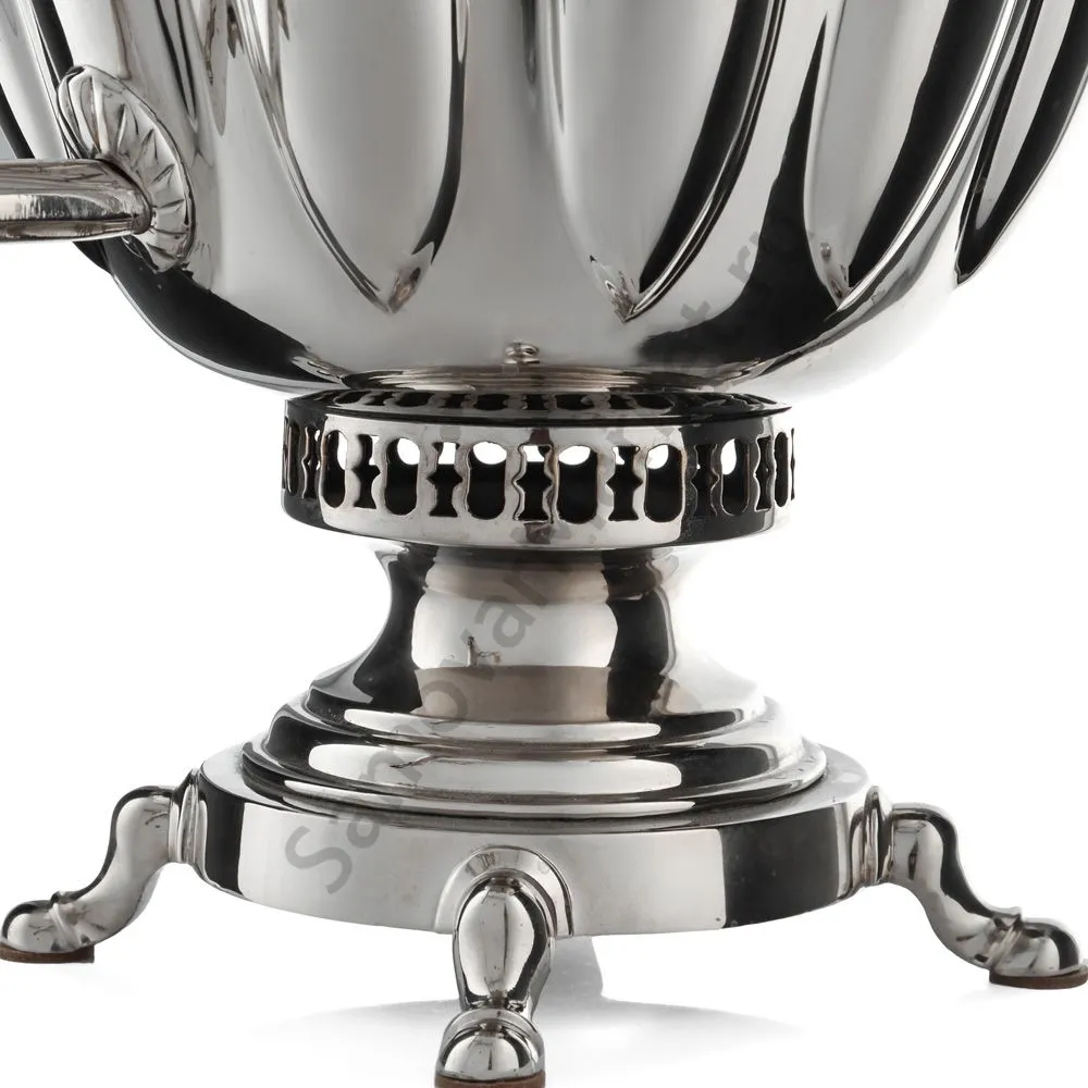 Самовар антикварный на дровах 6,5 л. формы «Ваза дольная», фурнитура кость, в наборе из 17 предметов Самовар антикварный на дровах 6,5 л. формы «Ваза дольная», фурнитура кость, в наборе из 17 предметов