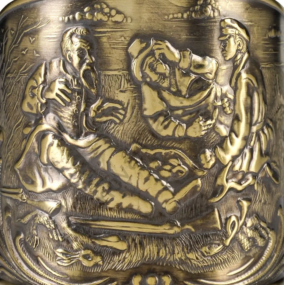 Подстаканник латунный «Охотники на привале» Подстаканник латунный «Охотники на привале»