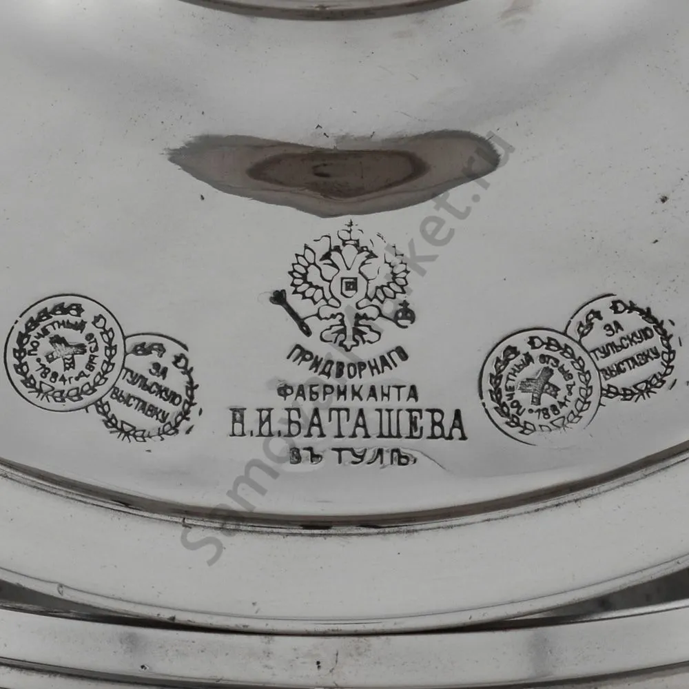 Самовар антикварный на дровах 6,5 литров формы «Банка» Н.И. Баташева с медалями, серебристый Самовар антикварный на дровах 6,5 литров формы «Банка» Н.И. Баташева с медалями, серебристый